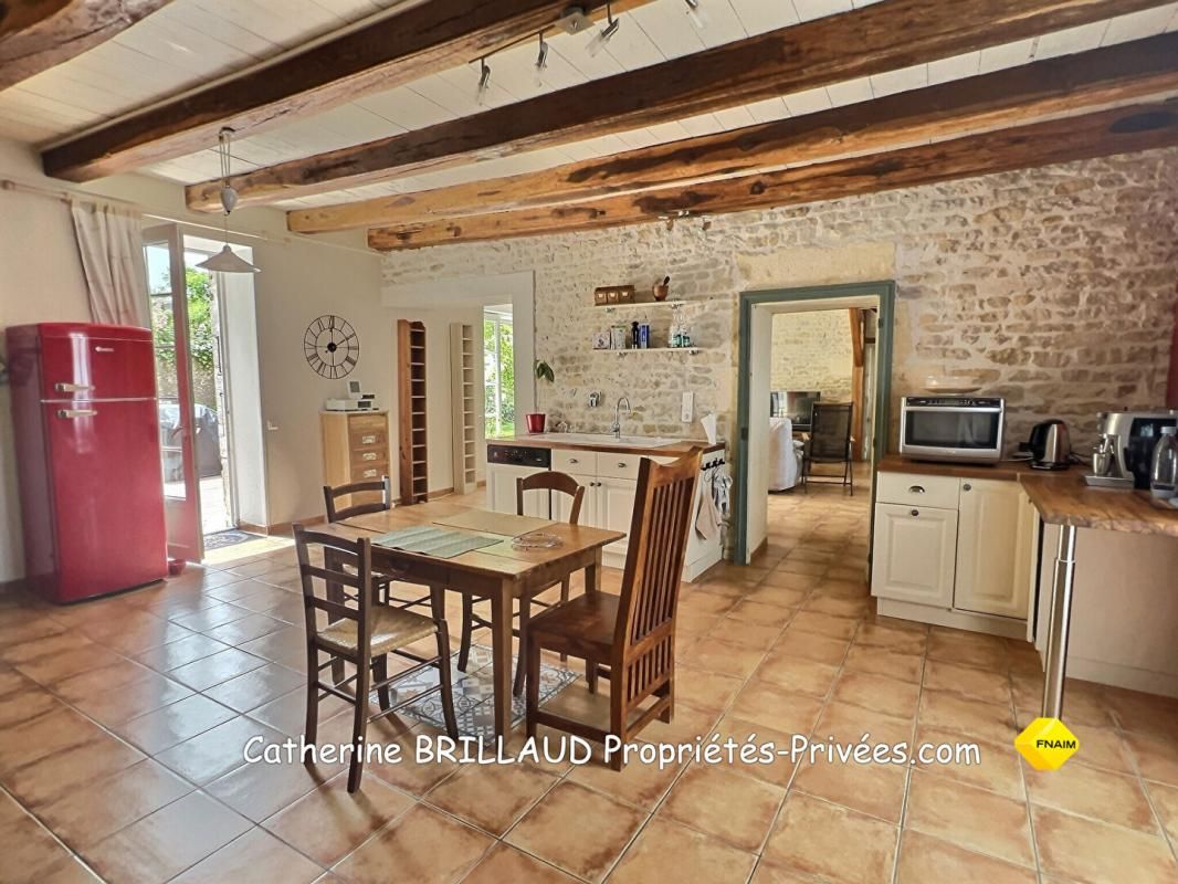 CHAMPAGNE-LES-MARAIS Maison Champagne Les Marais 7 pièces 171 m2 3