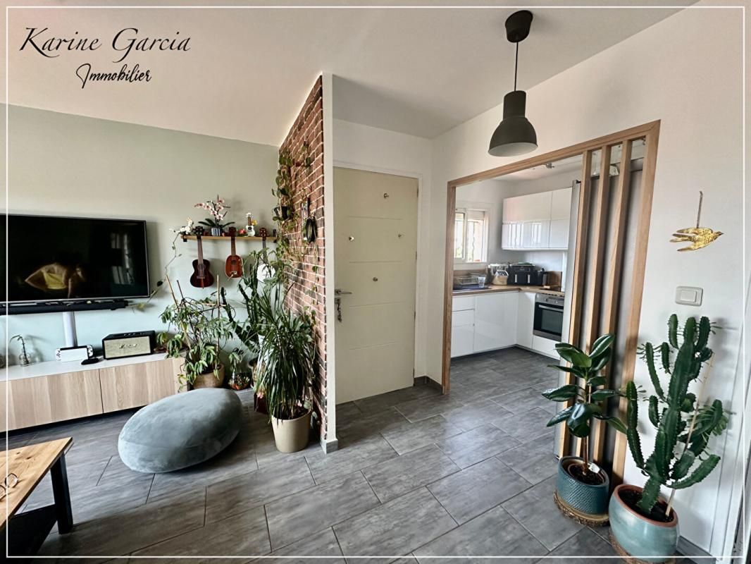 LA GARDE Appartement La Garde 5 pièce(s) 84 m2 - Haut de villa - terrain 233 M² - garage 2
