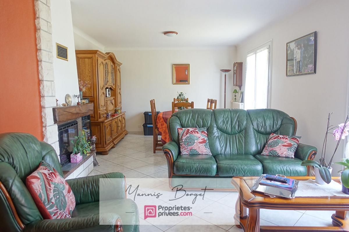CHAUCHE Maison familiale avec grand jardin clos et dépendances à Chauché 2