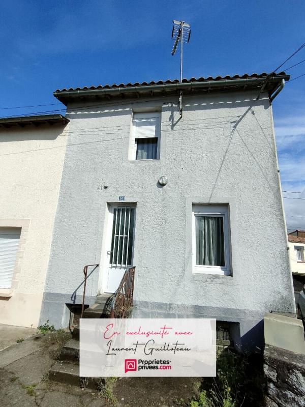 SAINT-CHRISTOPHE-DU-BOIS Maison Saint Christophe du Bois 3 pièces 37 m2 1