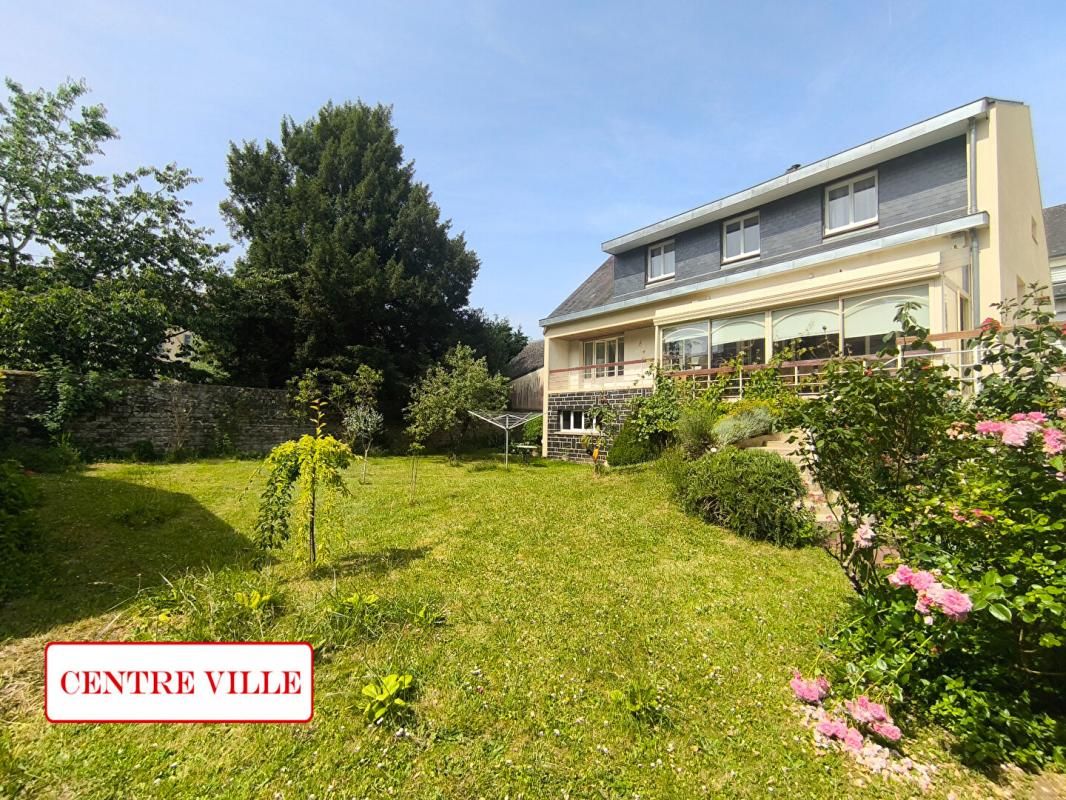 ALENCON Maison centre ville avec jardin et garage 1