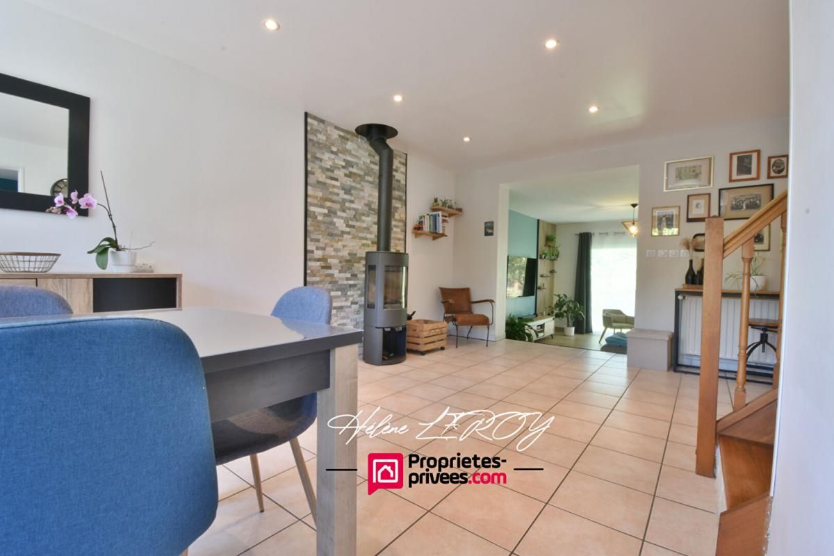THEUVILLE-AUX-MAILLOTS Maison familiale 6pièces avec jardin et garages 4