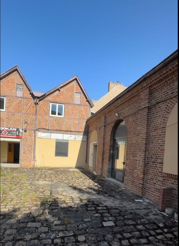 AMIENS Ideal investisseur! Immeuble de rapport au coeur du centre-ville Amiens 1200m2 sur une parcelle de 938m2 3