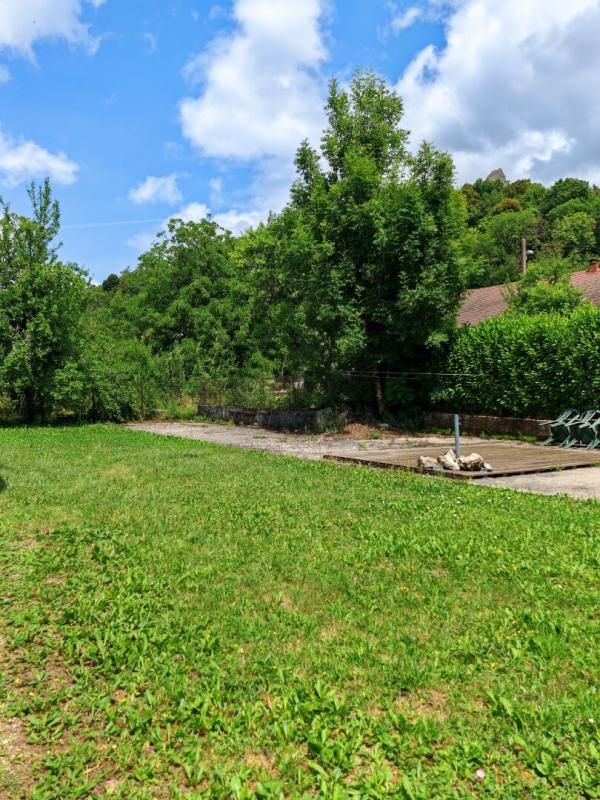 LA TOUR-DU-MEIX Maison d'habitation 68m2, avec jardin, idéal gîte 3