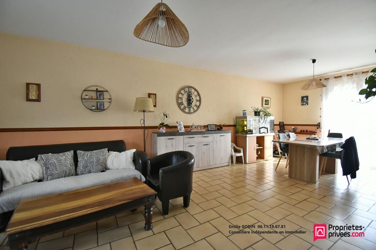 MAULEVRIER Maison Maulevrier 6 pièce(s) 129 m2 2