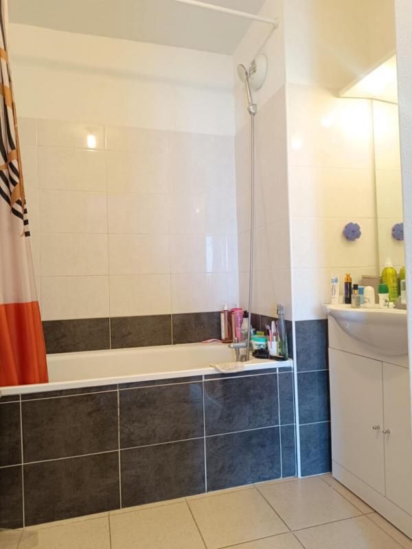 MIRAMAS Appartement Miramas 2 pièces et terrasse 60m2 4
