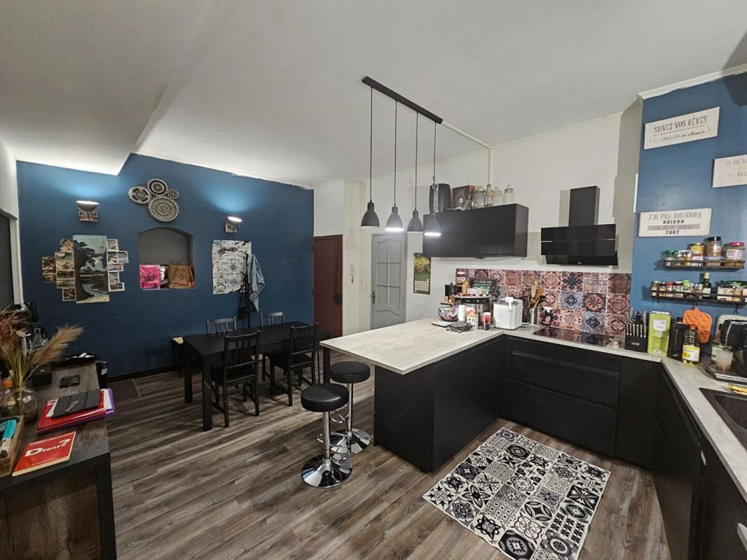 CADENET Appartement Cadenet 2 pièce(s) 59 m2 2