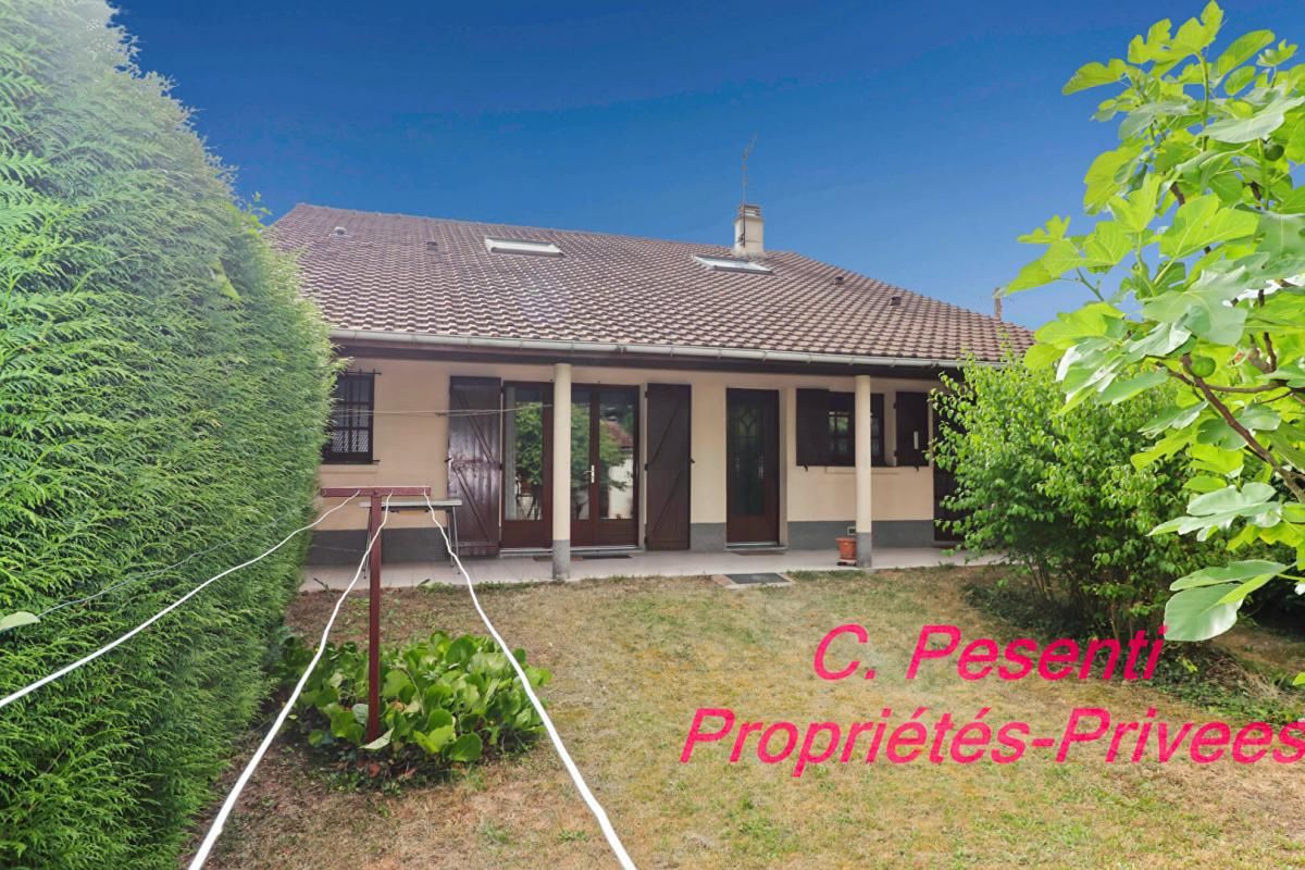 Maison Conches Sur Gondoire 5 pièce(s) 126 m2 + dépendance