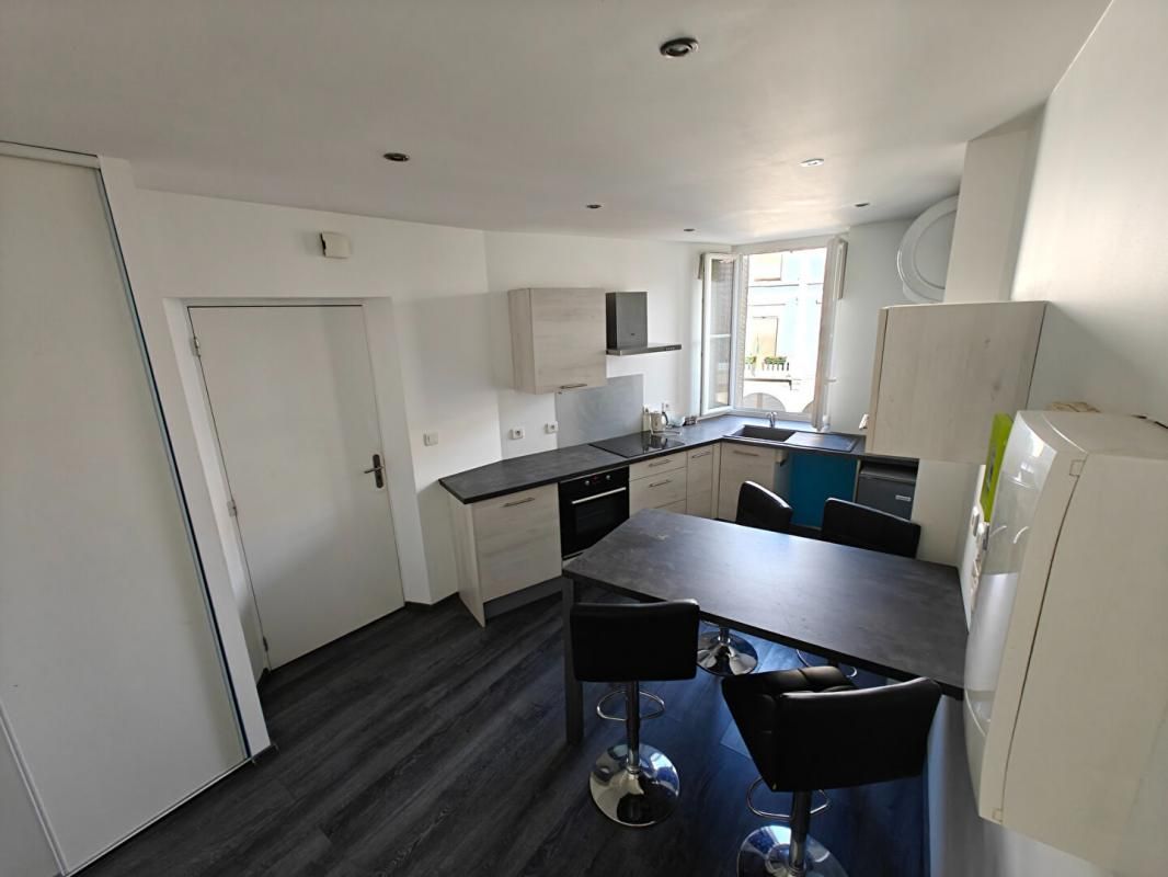 VIZILLE Appartement 2 Pièces 51.4 m2 cuisine, WC, SDB independants centre ville Vizille 1