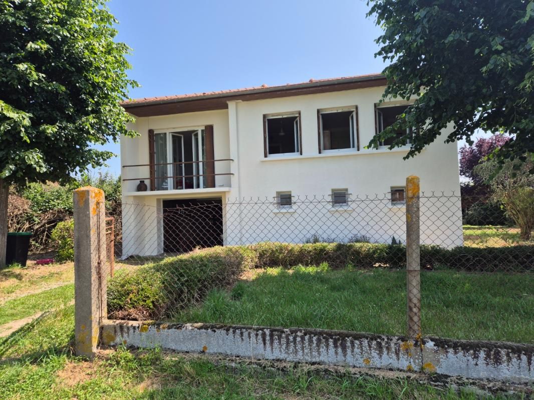 LE MAYET-D'ECOLE Maison Le Mayet D Ecole 4 pièce(s) 65 m2 1