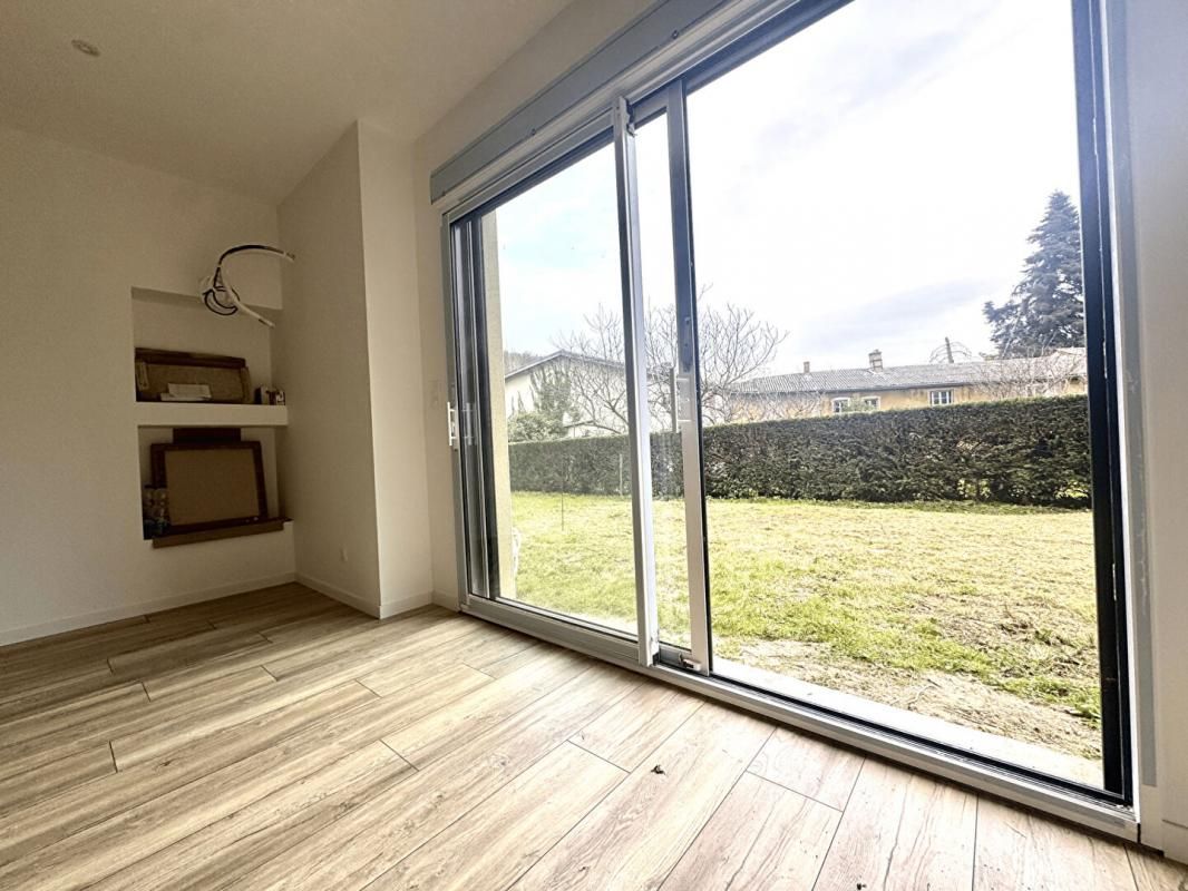 SEREZIN-DU-RHONE Appartement Serezin Du Rhone 5 pièce(s) 180 m2 3