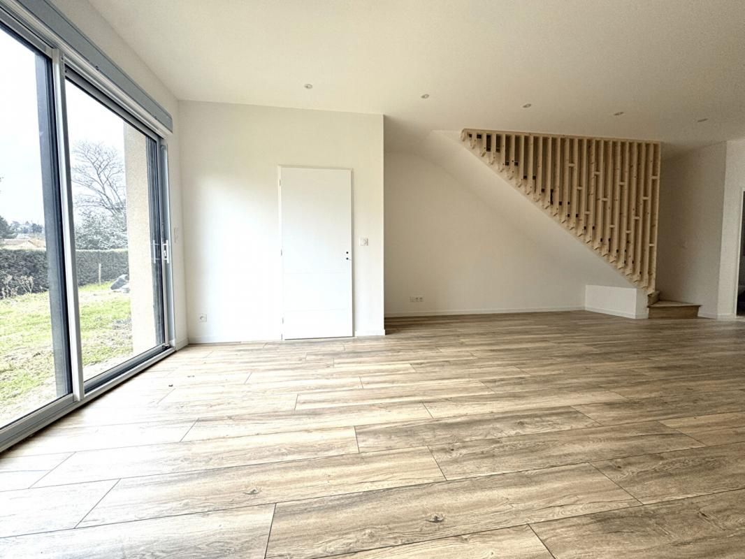 SEREZIN-DU-RHONE Appartement Serezin Du Rhone 5 pièce(s) 180 m2 4