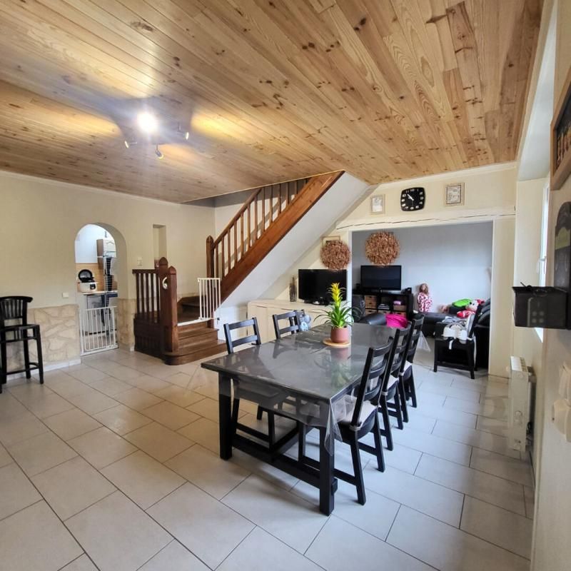 Maison 109 m², Mesnil sur l'Estrée (27650), 3 chambres, bureau, dépendance, atelier, terrasse avec pergola, terrain 335 m². Prix HAI : 176 780
