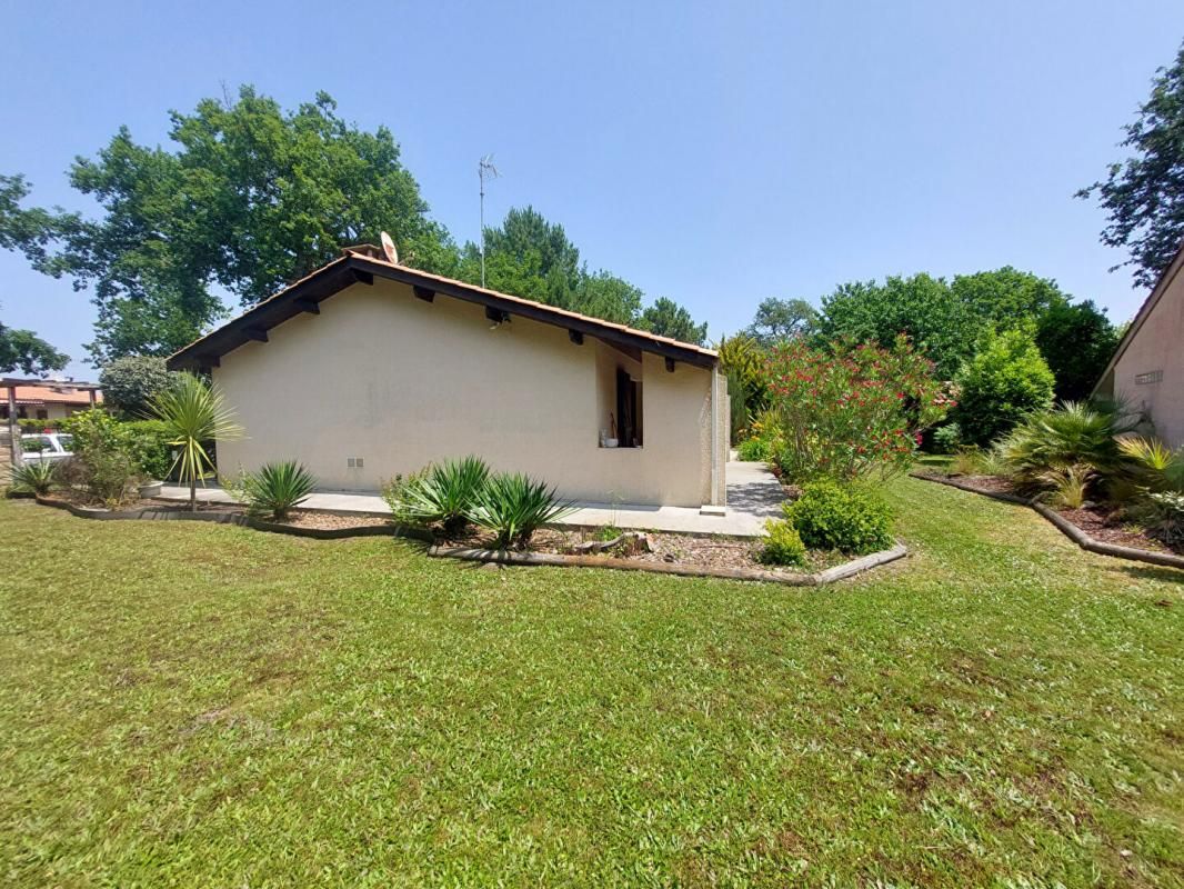 ANDERNOS-LES-BAINS Maison Andernos Les Bains 4 pièce(s) 90 m2 3