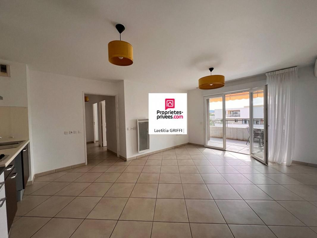 Appartement Frejus 3 pièce(s) 61.57 m2