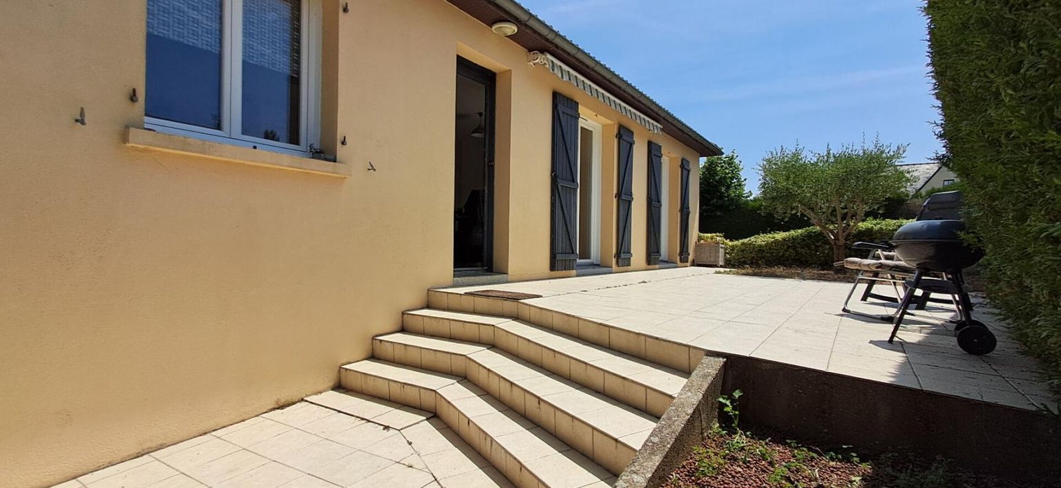 PARNE-SUR-ROC Maison Parné Sur Roc 5 pièce(s) 92.12 m2 - plain-pied - 946m² de jardin 4