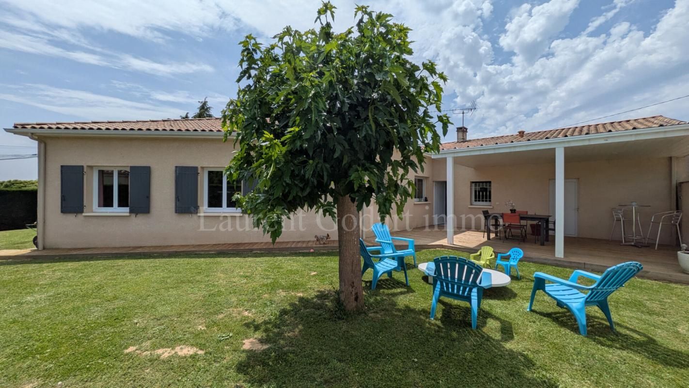 MARMANDE Maison 4 chambres de plain pied avec piscine et garage double 2