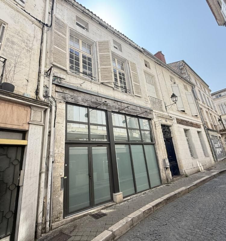 Immeuble Angouleme 3 pièce(s)