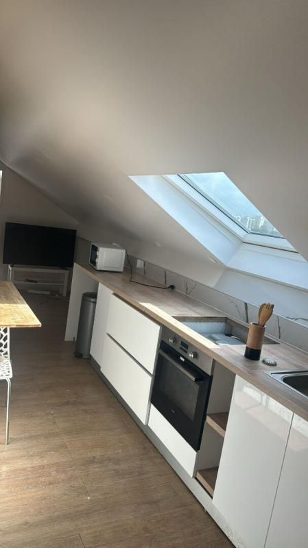 BAGNEUX Chambre en dernier étage de 12m² à Bagneux avec cuisine et salle d'eau privative 3