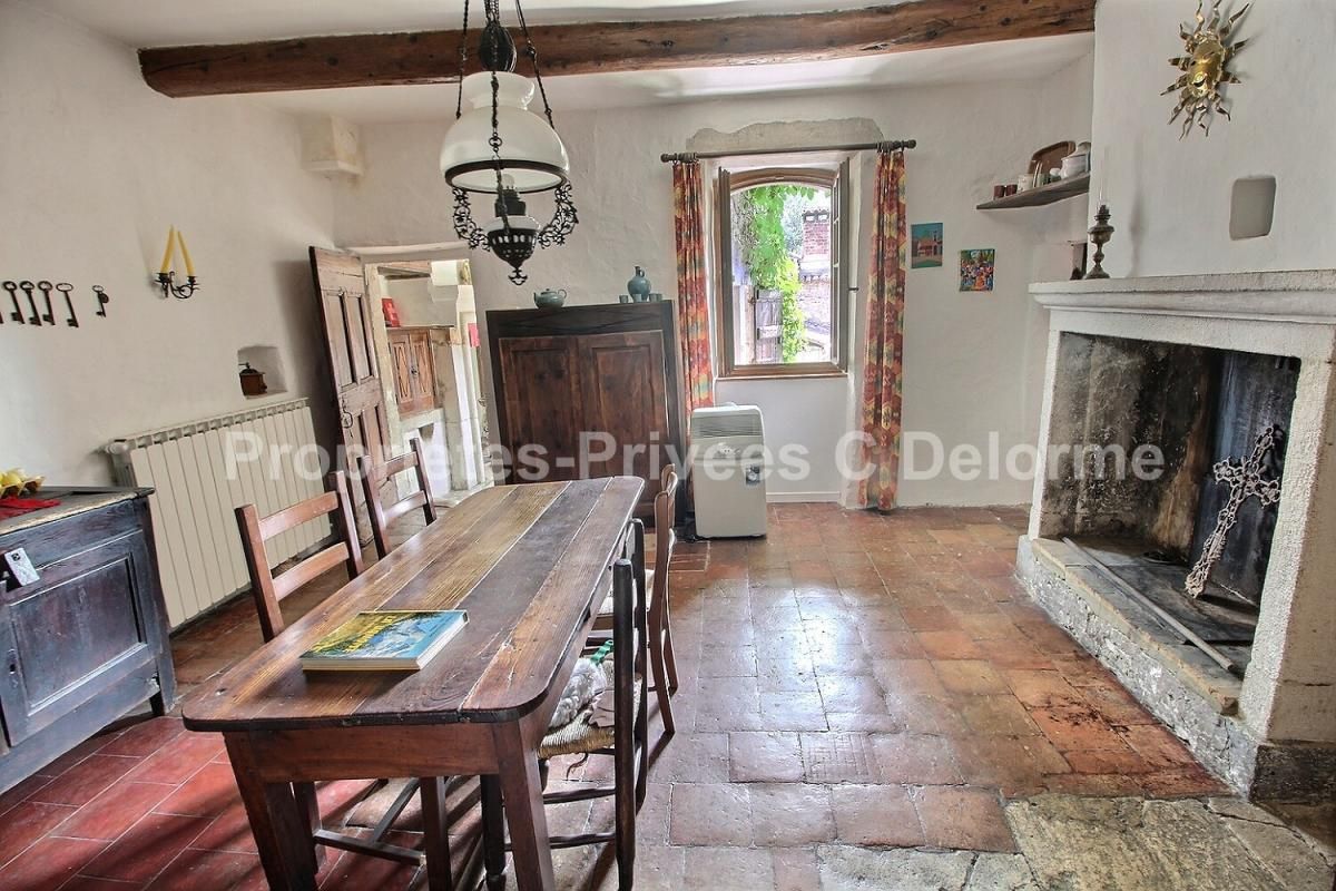 GOUDARGUES Maison de village Goudargues 6 pièce(s) 4 chambres 156,97m2, terrasse sur le toit , en bord de Cèze 4