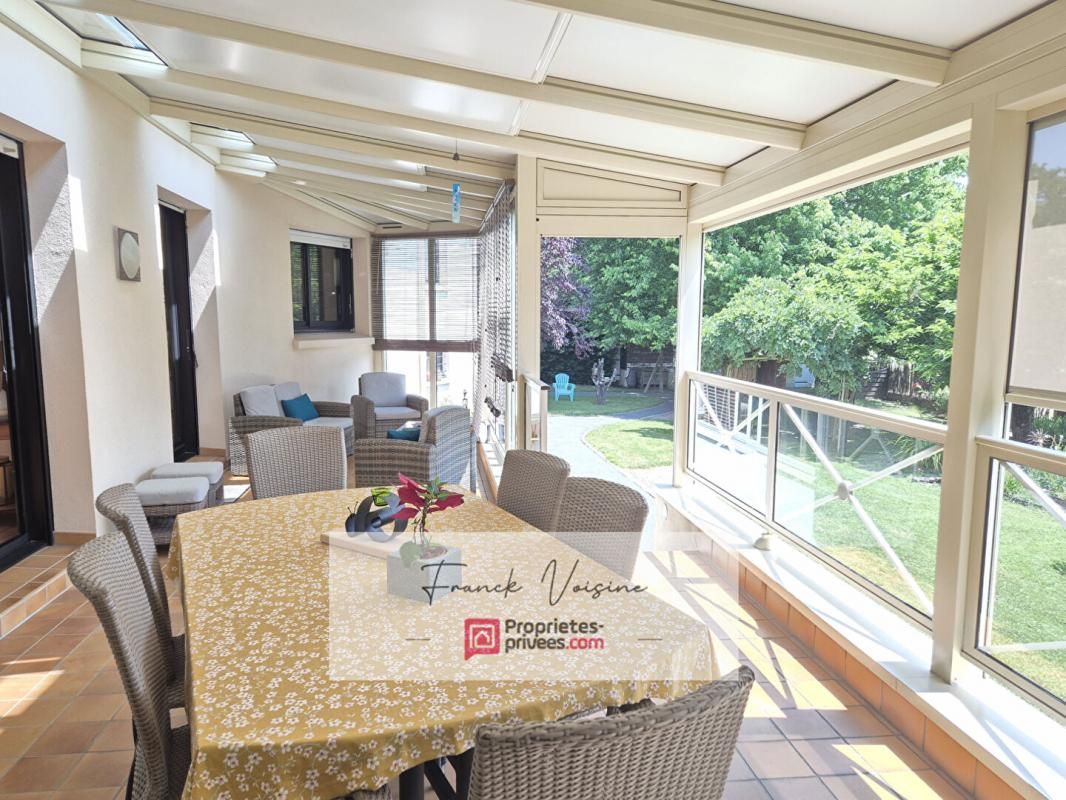 LES HERBIERS A VENDRE aux Herbiers - Maison de 205 m2 env avec 3 chambres sur un parc arboré clos de 2300 m2 env 3