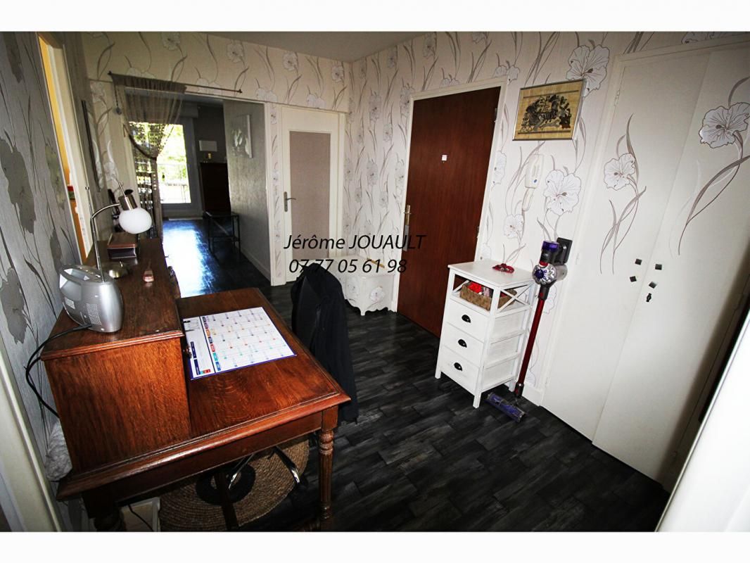 CHALONS-EN-CHAMPAGNE Appartement avec Balcon Chalons En Champagne 3 pièce(s) 73 m2 2