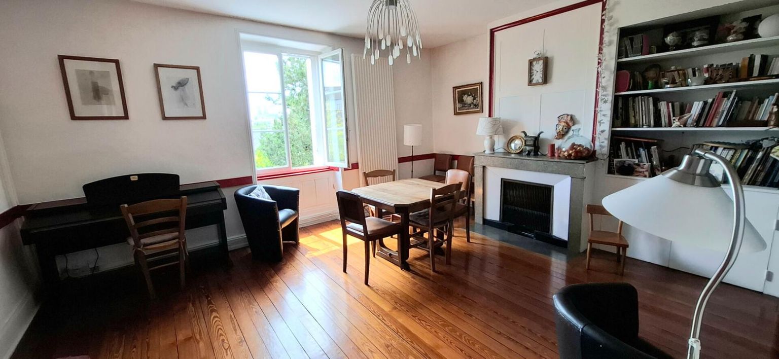 Appartement Centre Bourg En Bresse 4 pièce(s) 112 m2 et garage