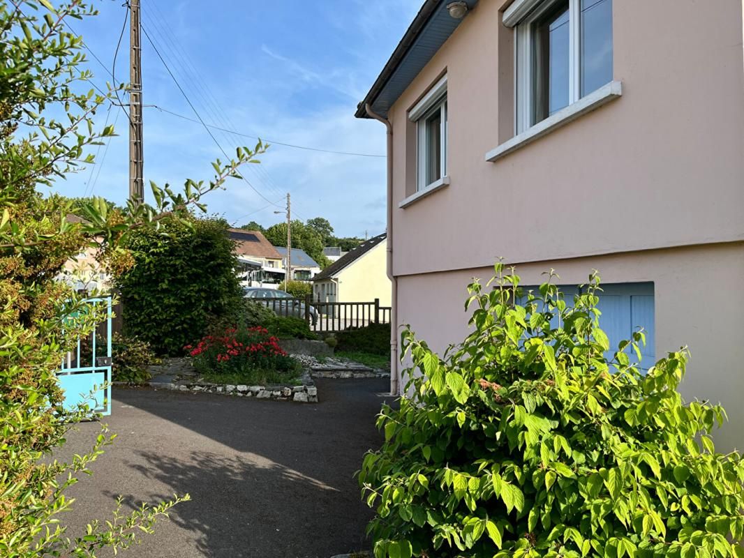 AGREABLE MAISON PONT D'OUILLY - 5 PIECES / 3 CHAMBRES