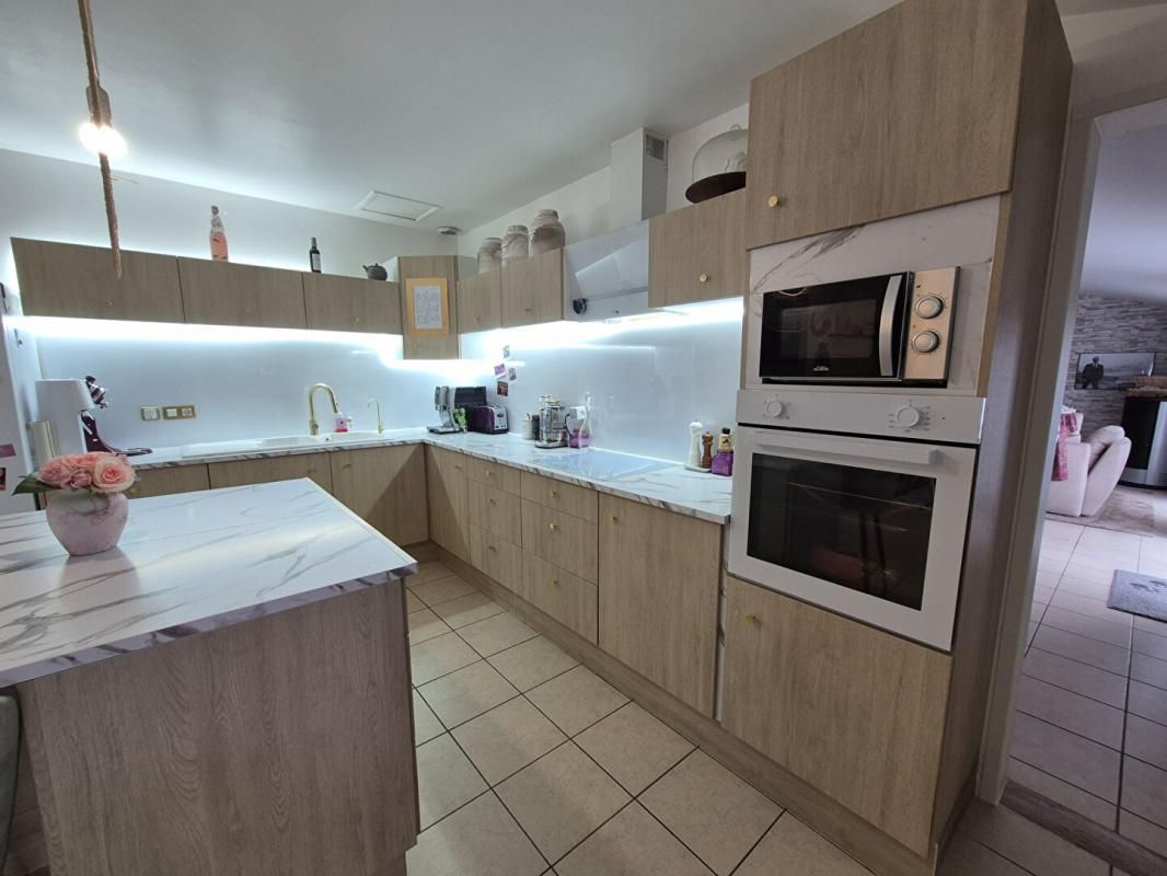 CLEGUER TRES BEL Appartement de 68 m2 en EXCELLENT état datant de 2011 dans le Morbihan (14 km de Lorient. 25 min des plages) 2