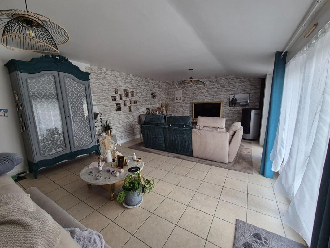 PONT-SCORFF TRES BEL Appartement de 68.26 m2 refait à neuf, dans le Morbihan (14 km de Lorient ? 25 min des plages) 2