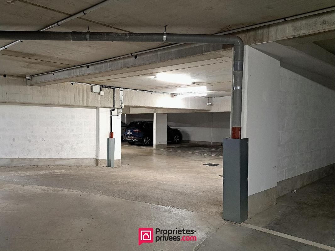 ASNIERES-SUR-SEINE A VENDRE : Emplacement de parking sécurisé en plein coeur d'Asnières-sur-Seine 3