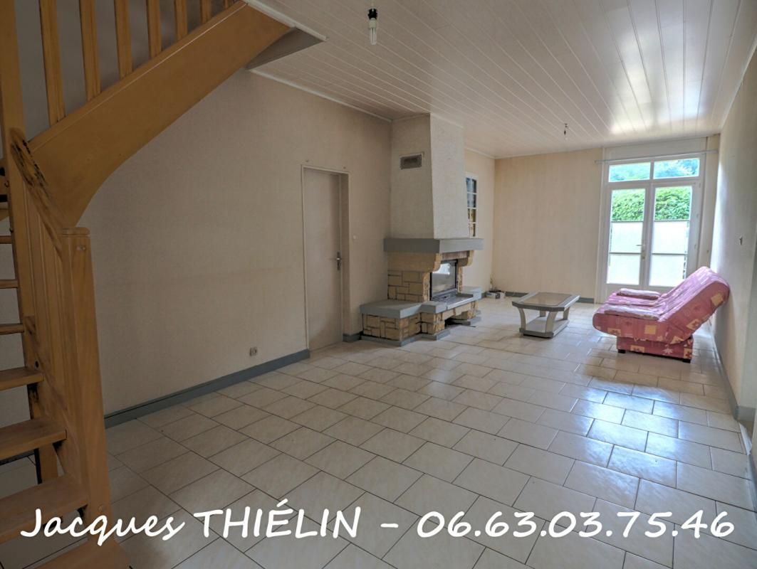LONGUE-JUMELLES Maison Longue Jumelles 6 pièce(s) 127 m2 2
