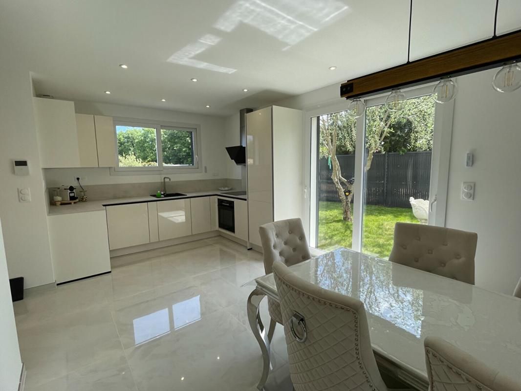 SAINT-CEZAIRE-SUR-SIAGNE Villa Saint Cezaire Sur Siagne 4 pièce(s) 110 m2 4