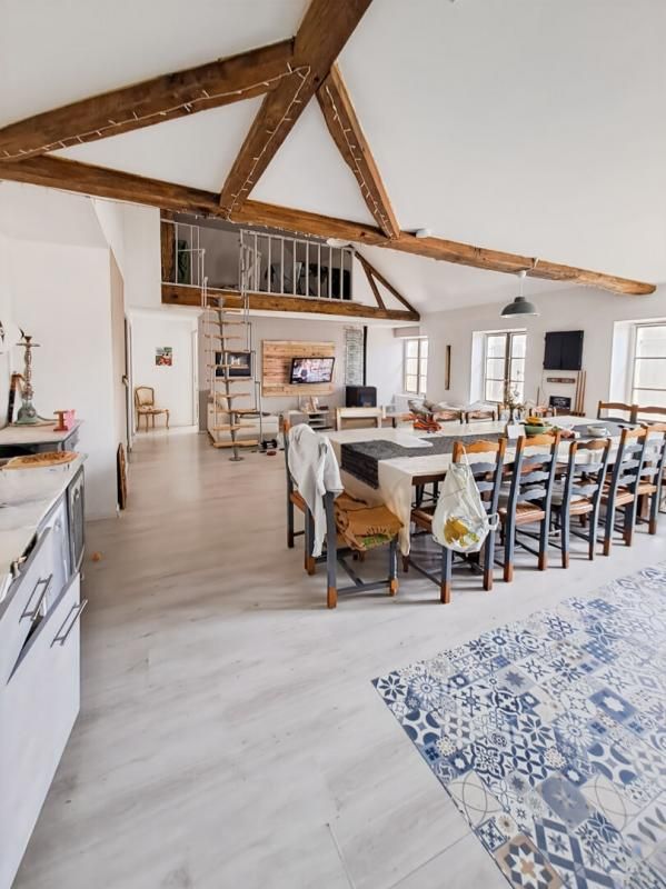 CHALONS-EN-CHAMPAGNE Maison Chalons En Champagne 8 pièce(s) 225 m2 2