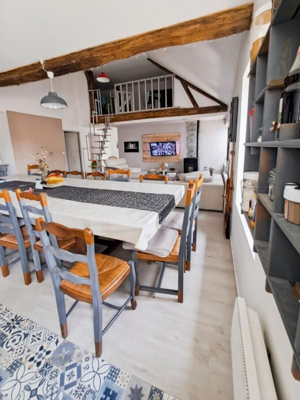 CHALONS-EN-CHAMPAGNE Maison Chalons En Champagne 8 pièce(s) 225 m2 4