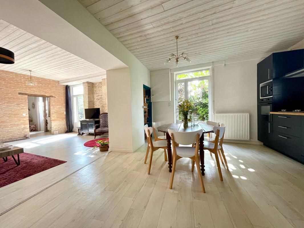 LANDIRAS Maison Landiras 5 pièce(s) 166 m2 3