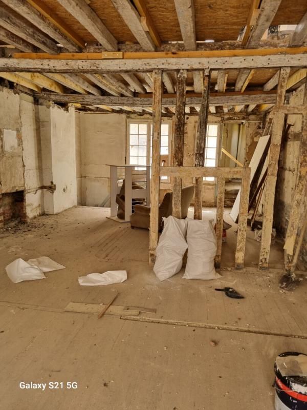 DIEPPE 1er étage Plateau brut avec projet de transformation - T2 lumineux coeur de ville - Dieppe 2
