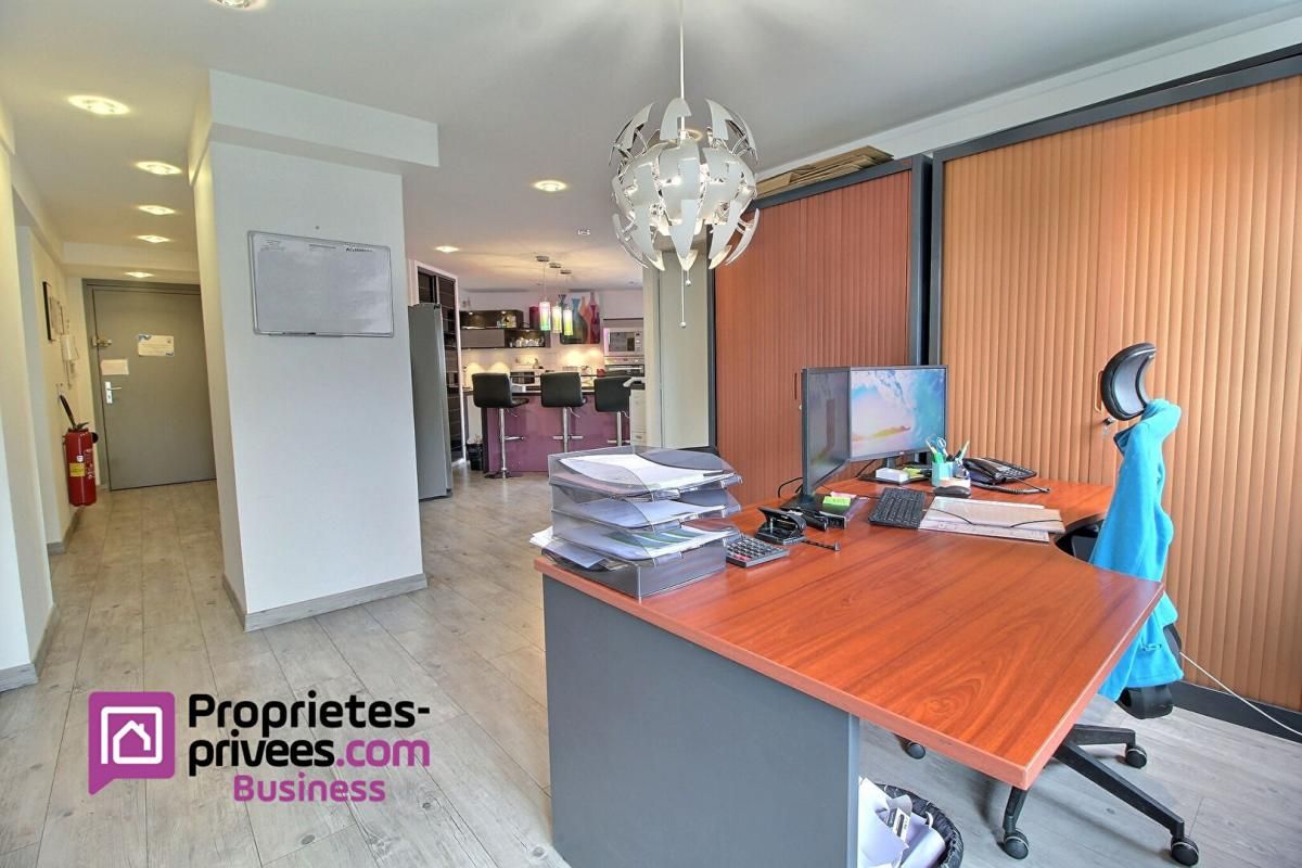 74000 ANNECY - Bureaux OU Type 4 85 m² avec 2 parkings