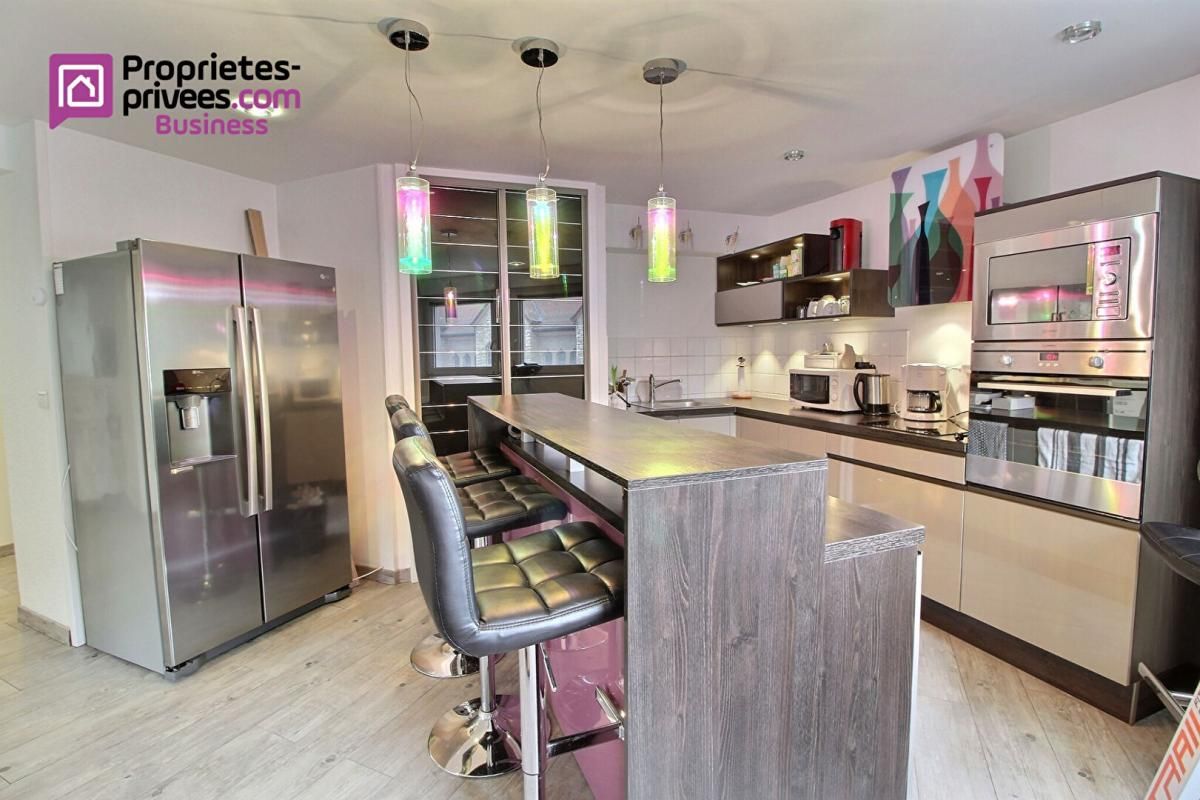 ANNECY 74000 ANNECY - Bureaux OU Type 4 85 m² avec 2 parkings 2