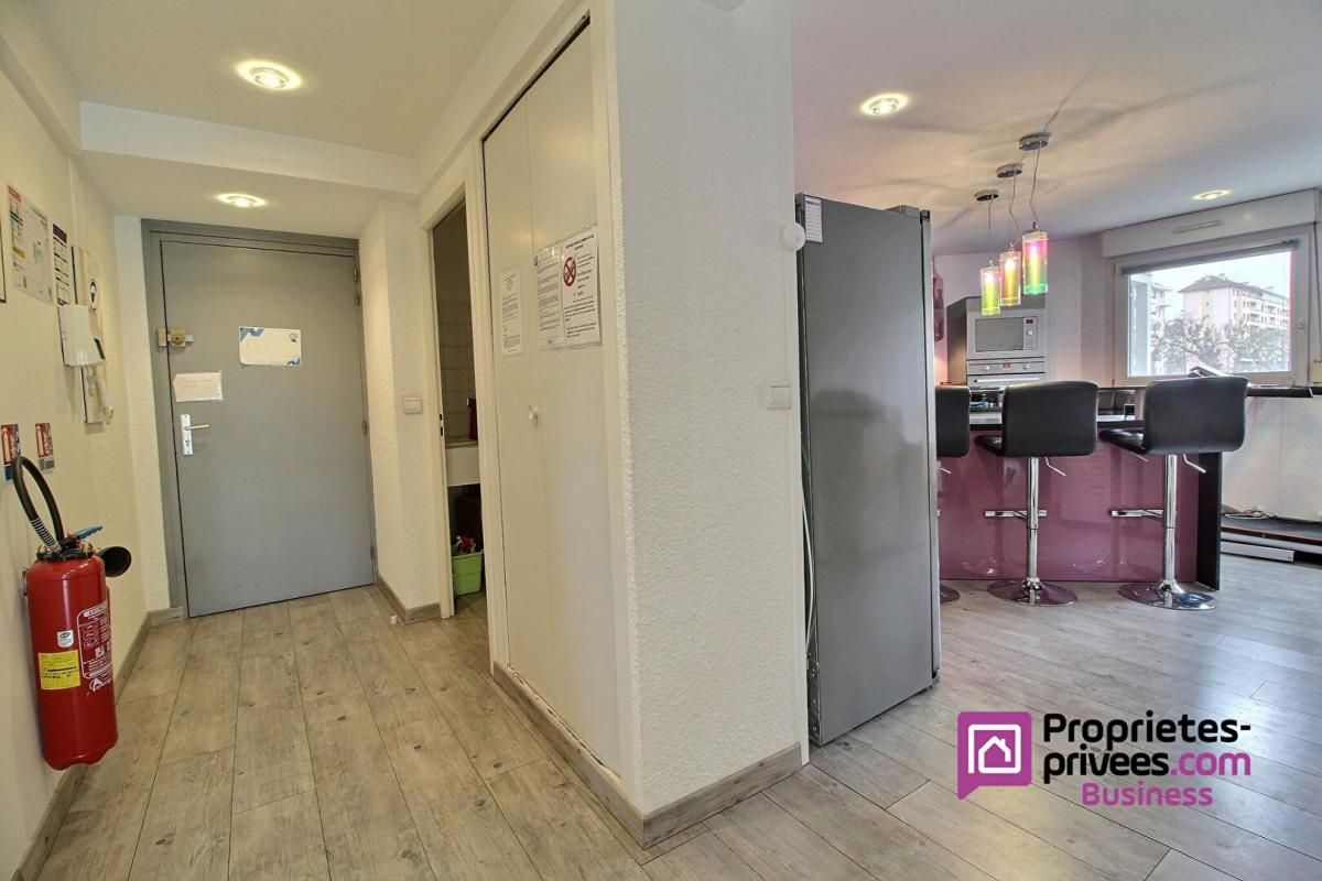 ANNECY 74000 ANNECY - Bureaux OU Type 4 85 m² avec 2 parkings 3