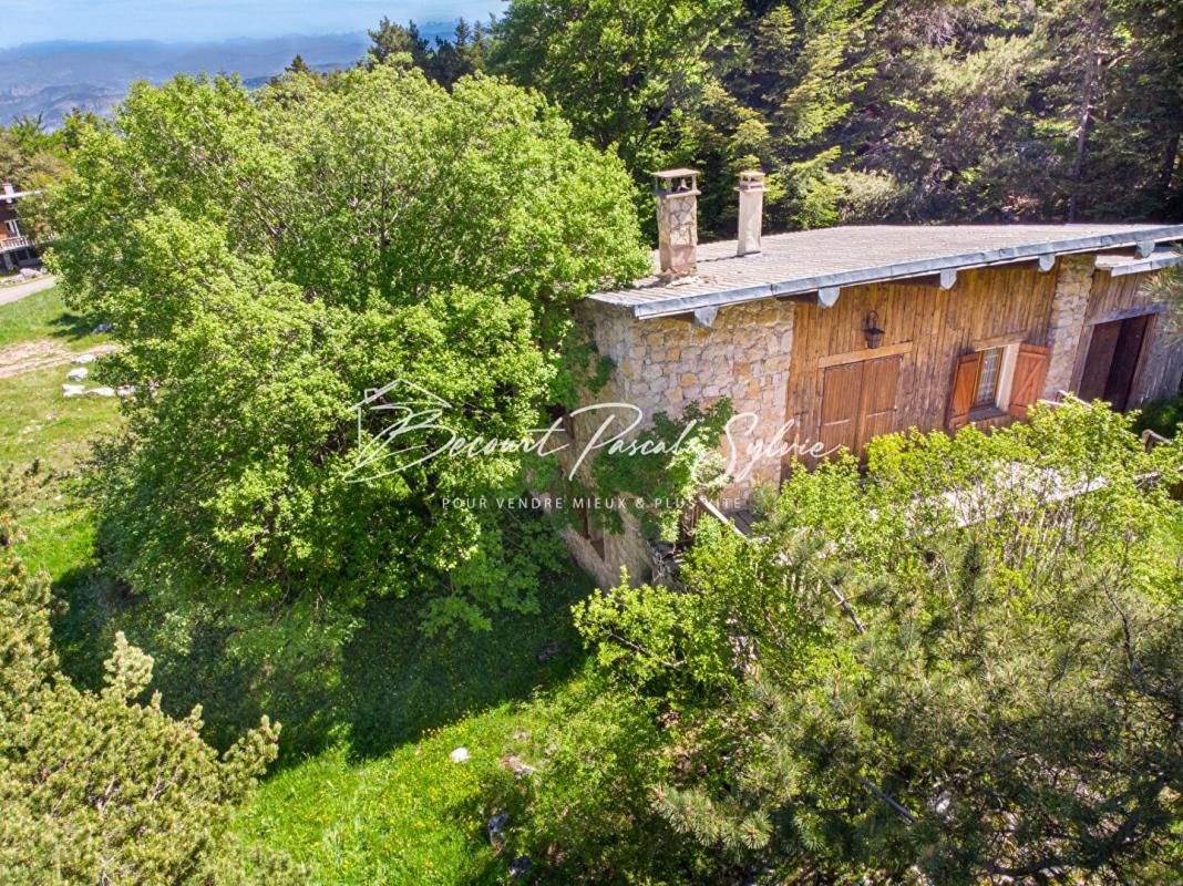 BEAUMONT-DU-VENTOUX Opportunité rare: Chalet 84,83 m² Beaumont du Ventoux (84) 189000 3