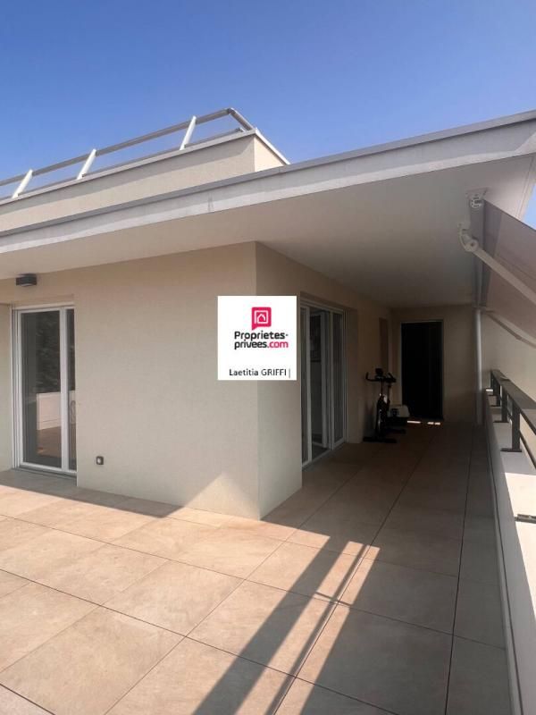 CANNES Appartement à Cannes la Bocca T3 60.09 m2 avec toit terrasse et double garage 3