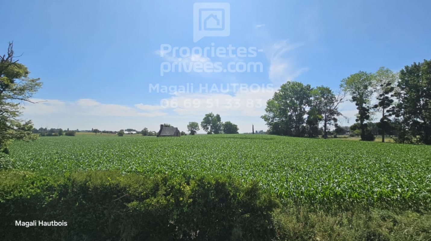 LE VAL-SAINT-PERE Maison en pierre et dépendances Le Val Saint Père 6 pièce(s) 149 m2 4