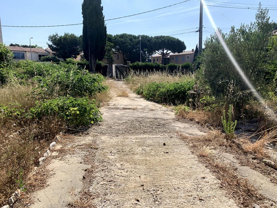 MARTIGUES Terrain constructible Carro 1