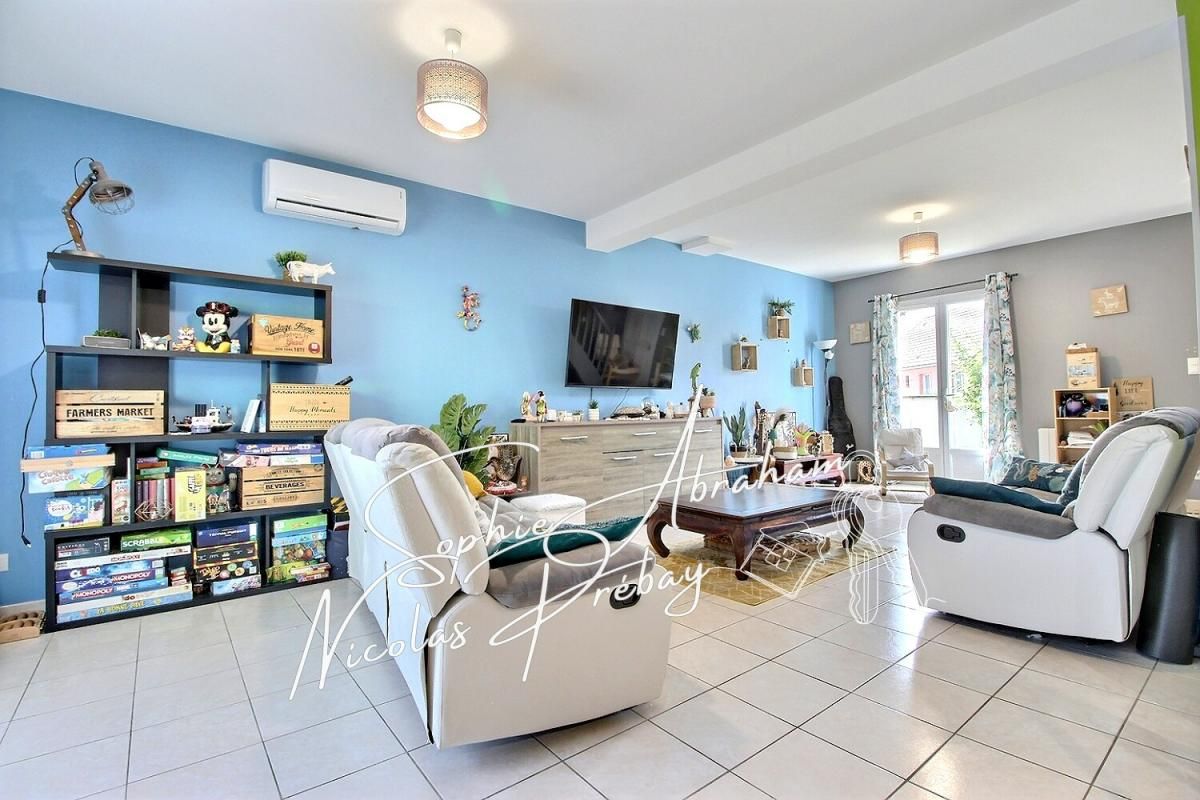JANVILLE Idéal pour une famille ! Maison récente avec garage et jardin 4