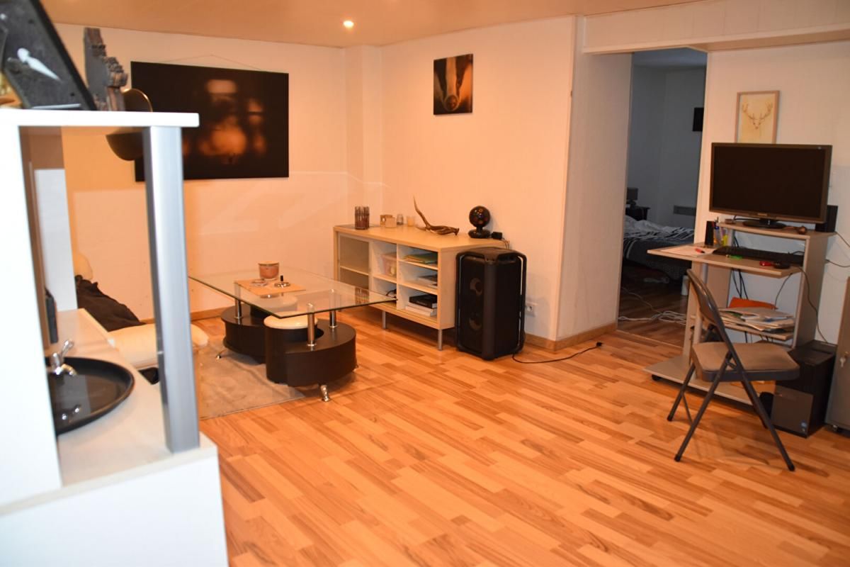 DAMVILLERS Immeuble Damvillers 5 pièce(s) 90 m2 2