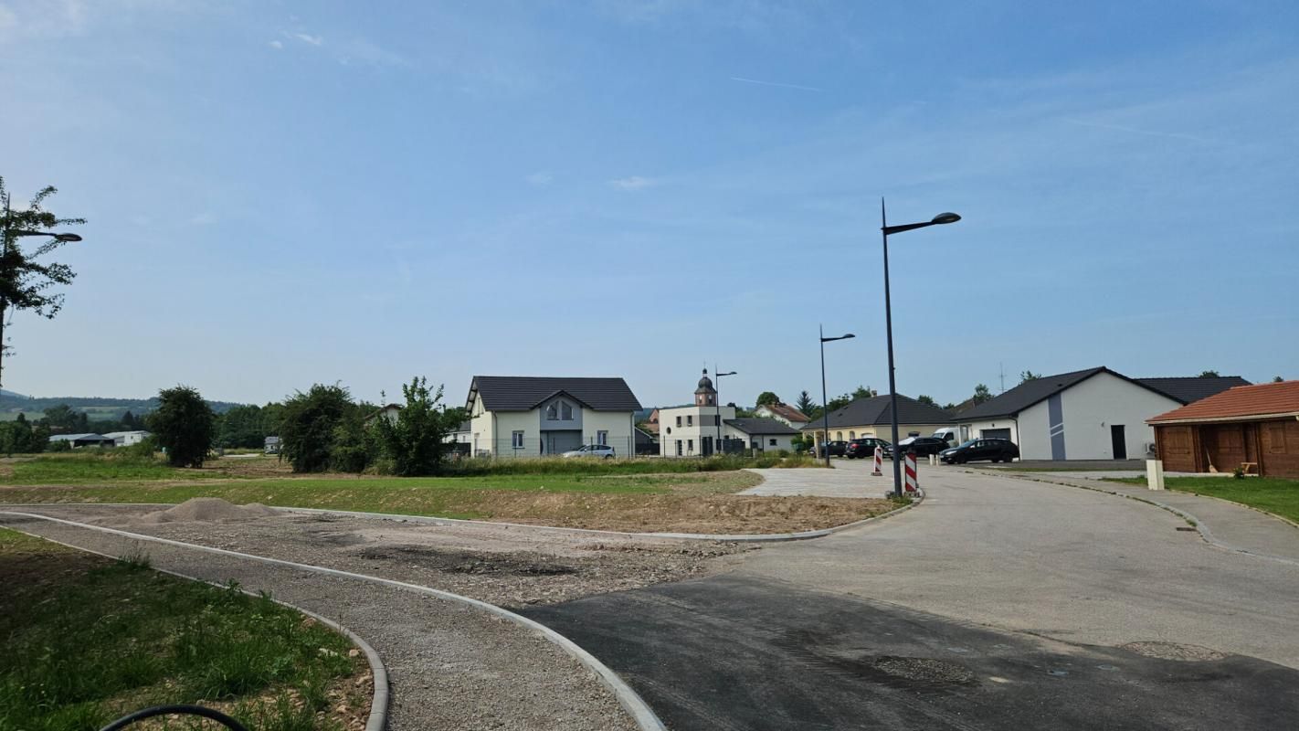 À VENDRE - MAGNIFIQUE Terrain totalement viabilisé à Corcieux (88) L'emplacement parfait pour votre future maison familiale !