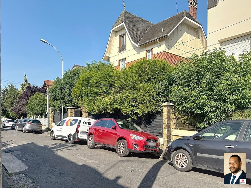 SAVIGNY-SUR-ORGE Maison Savigny Sur Orge 7 pièces sur 405m² de terrain sans vis à vis 1