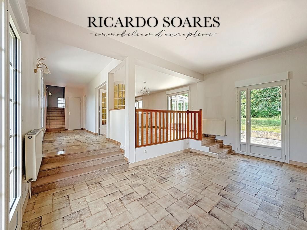 CINQUEUX 60940 CINQUEUX - MAISON DE CHARME 152 m² / BONNE CONSTRUCTION / 4 CHAMBRES / GARAGE / JARDIN 3