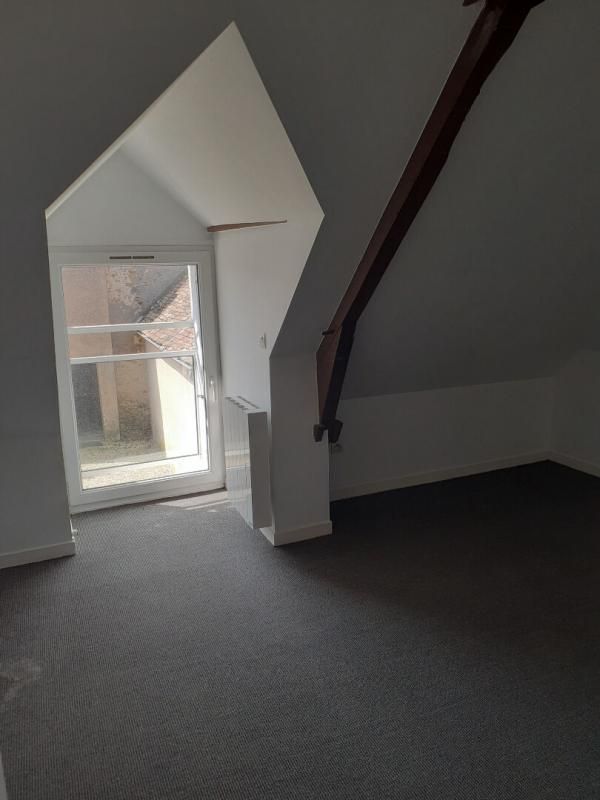 VILLAINES-SOUS-MALICORNE Maison Villaines Sous Malicorne 4 pièce(s) 80 m2 4